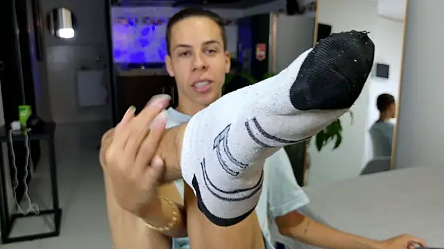 Snapshot of grey___27 chatting on 02-17-25, 11:20 grey 27 online show from 02-17-25, 11:20