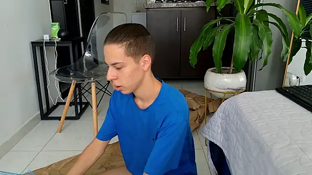 Snapshot of grey___27 chatting on 02-18-25, 05:31 grey 27 online show from 02-18-25, 05:31