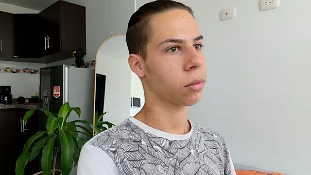 Snapshot of grey___27 chatting on 02-23-25, 05:18 grey 27 online show from 02-23-25, 05:18