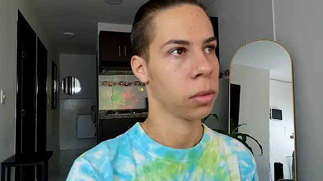 Snapshot of grey___27 chatting on 02-26-25, 11:20 grey 27 online show from 02-26-25, 11:20