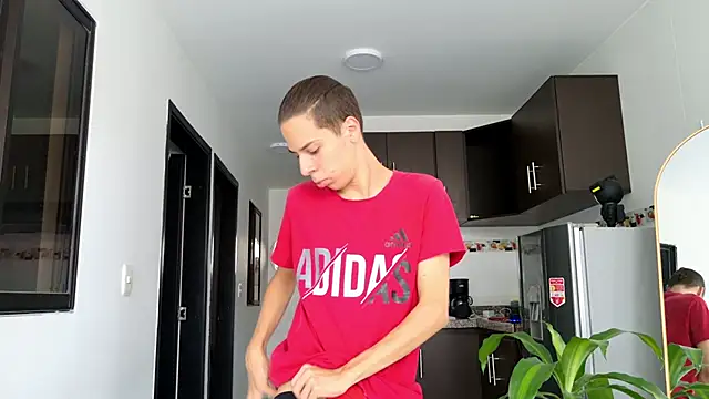 Snapshot of grey___27 chatting on 03-03-25, 02:37 grey 27 online show from 03-03-25, 02:37