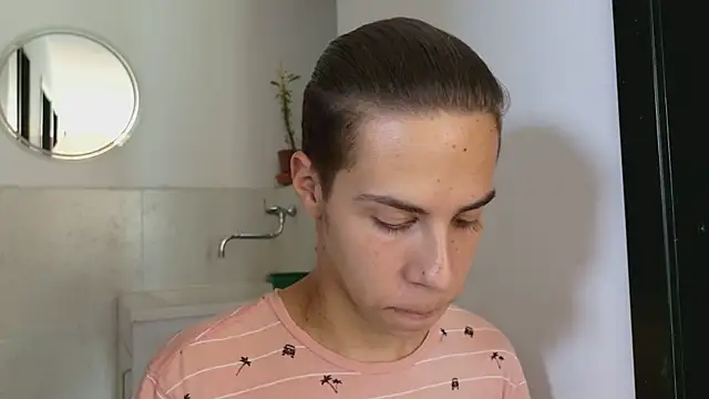 Snapshot of grey___27 chatting on 03-06-25, 08:16 grey 27 online show from 03-06-25, 08:16