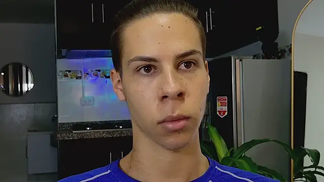 Snapshot of grey___27 chatting on 03-07-25, 11:49 grey 27 online show from 03-07-25, 11:49