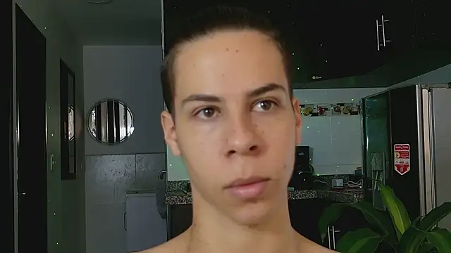 Snapshot of grey___27 chatting on 03-08-25, 11:27 grey 27 online show from 03-08-25, 11:27