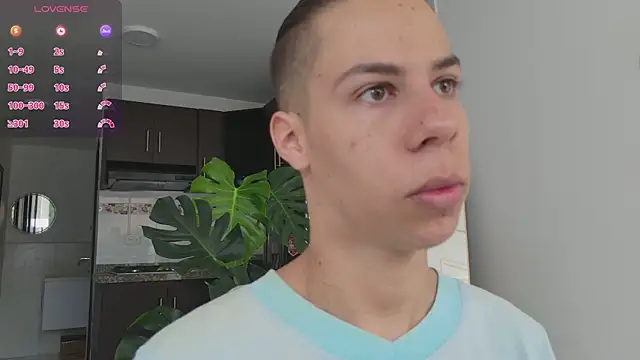 Snapshot of grey___27 chatting on 09-27-25, 11:48 grey 27 online show from 09-27-25, 11:48