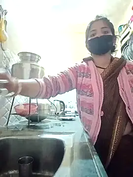 Snapshot of Mamta_Chaterjee chatting on 12-01-25, 01:32 Mamta Chaterjee online show from 12-01-25, 01:32