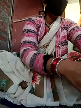 Snapshot of Mamta_Chaterjee chatting on 12-18-25, 01:55 Mamta Chaterjee online show from 12-18-25, 01:55