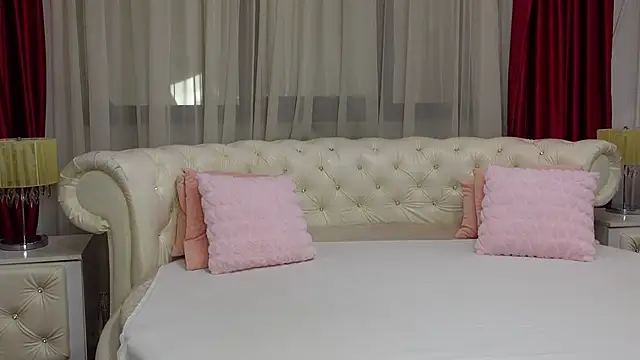 Snapshot of NinaCrystal1 chatting on 02-21-25, 06:51 NinaCrystal1 online show from 02-21-25, 06:51