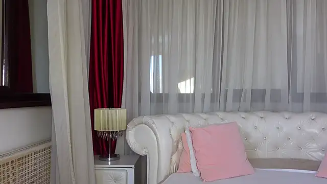 Snapshot of NinaCrystal1 chatting on 03-12-25, 07:13 NinaCrystal1 online show from 03-12-25, 07:13