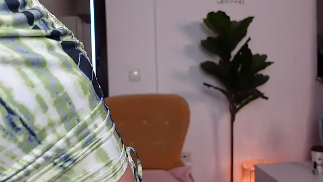 Snapshot of NinaCrystal1 chatting on 01-10-26, 07:54 NinaCrystal1 online show from 01-10-26, 07:54