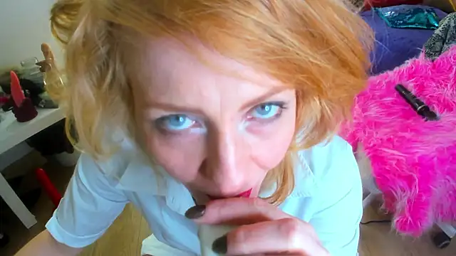 SquirtyAlisa online show from 10-17-25, 11:29