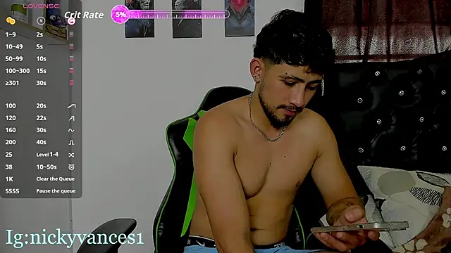 Snapshot of nicky_vances chatting on 02-27-26, 04:18 nicky vances online show from 02-27-26, 04:18
