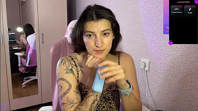 Katrin  kiss online show from 01-19-25, 08:51
