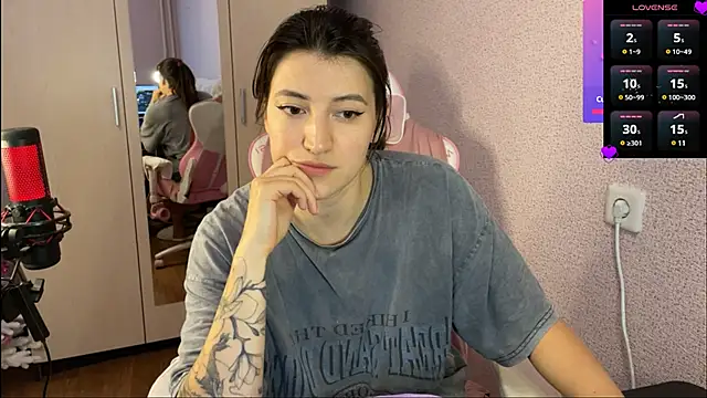 Katrin  kiss online show from 02-04-25, 11:05