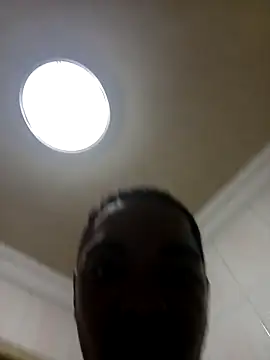 Snapshot of Moshoadiba chatting on 10-14-25, 05:03 Moshoadiba online show from 10-14-25, 05:03