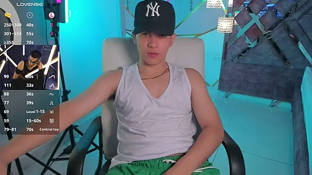 Snapshot of Brat_ chatting on 01-04-25, 12:27 Brat online show from 01-04-25, 12:27