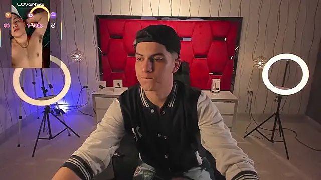 Snapshot of Brat_ chatting on 12-15-25, 07:51 Brat online show from 12-15-25, 07:51