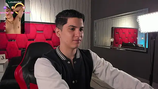 Snapshot of Brat_ chatting on 12-21-25, 04:30 Brat online show from 12-21-25, 04:30