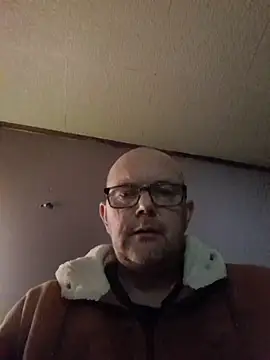 Snapshot of hairy_orbite chatting on 10-16-25, 12:50 hairy orbite online show from 10-16-25, 12:50