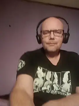 Snapshot of hairy_orbite chatting on 10-17-25, 07:11 hairy orbite online show from 10-17-25, 07:11