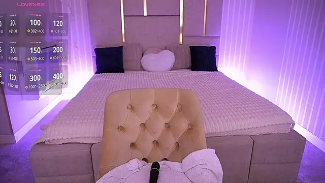 MilaSecrett online show from 11-21-25, 02:05