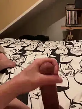 Snapshot of LivingLegend1978 chatting on 12-17-25, 07:53 LivingLegend1978 online show from 12-17-25, 07:53