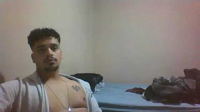 Snapshot of Xcumshot33 chatting on 10-09-25, 03:26 Xcumshot33 online show from 10-09-25, 03:26