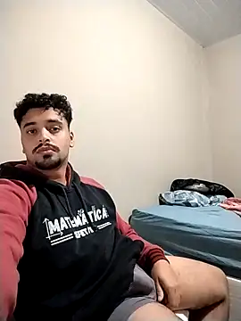 Snapshot of Xcumshot33 chatting on 10-23-25, 02:55 Xcumshot33 online show from 10-23-25, 02:55