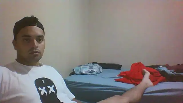 Snapshot of Xcumshot33 chatting on 10-27-25, 08:57 Xcumshot33 online show from 10-27-25, 08:57