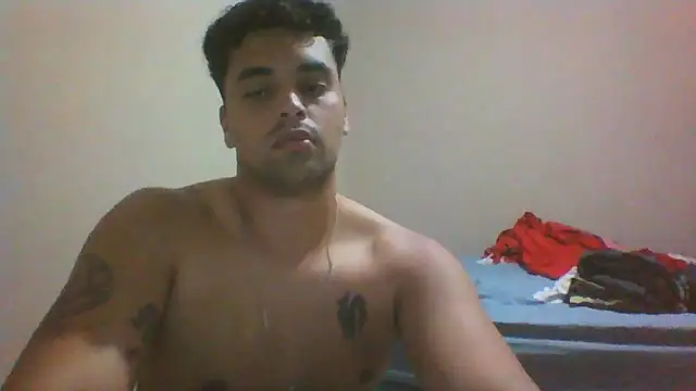 Snapshot of Xcumshot33 chatting on 10-29-25, 03:09 Xcumshot33 online show from 10-29-25, 03:09