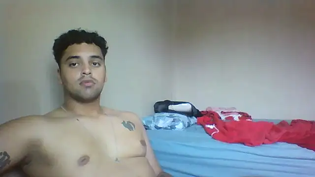 Snapshot of Xcumshot33 chatting on 10-29-25, 05:25 Xcumshot33 online show from 10-29-25, 05:25