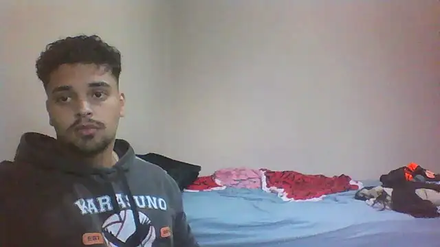 Snapshot of Xcumshot33 chatting on 11-09-25, 05:44 Xcumshot33 online show from 11-09-25, 05:44