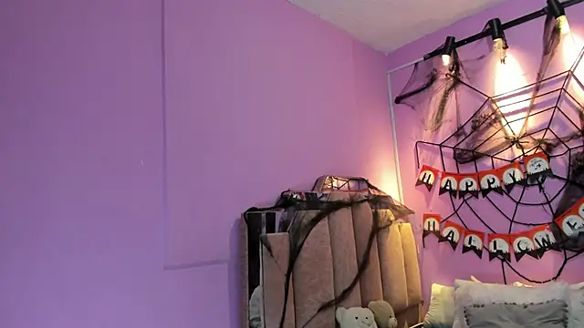 LoveQueen2 online show from 10-18-25, 11:44