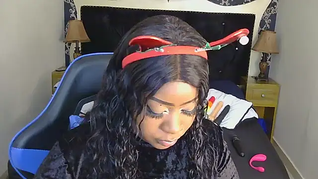 TrixieMar online show from 12-31-24, 01:08