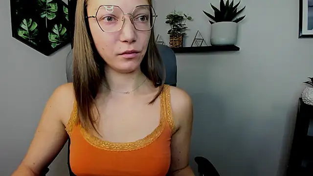 EmillyPlay online show from 12-13-24, 07:36