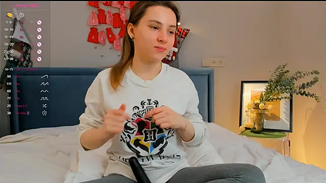 DonnaBurkee online show from 01-18-25, 04:10