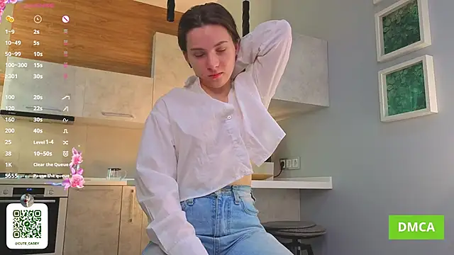 DonnaBurkee online show from 10-11-25, 04:33