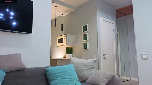 DonnaBurkee online show from 11-05-25, 04:12