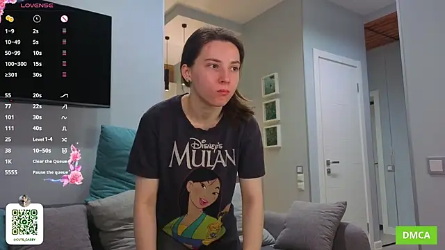 DonnaBurkee online show from 11-06-25, 04:13