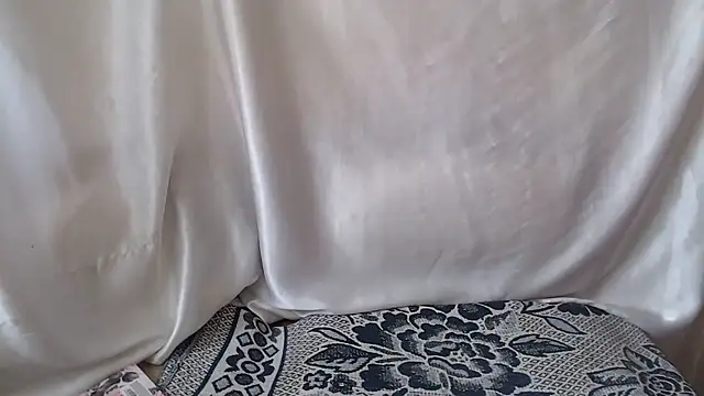 Burberrry  online show from 09-13-25, 07:08