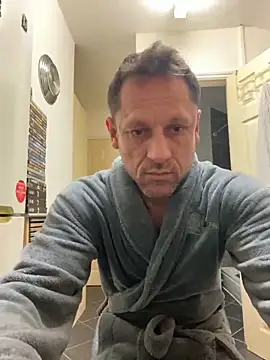 Snapshot of Yourhotboy_42 chatting on 02-02-25, 05:48 Yourhotboy 42 online show from 02-02-25, 05:48