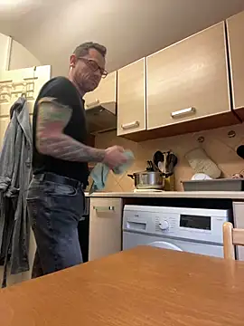 Snapshot of Yourhotboy_42 chatting on 02-07-25, 02:15 Yourhotboy 42 online show from 02-07-25, 02:15