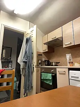 Snapshot of Yourhotboy_42 chatting on 02-15-25, 11:58 Yourhotboy 42 online show from 02-15-25, 11:58