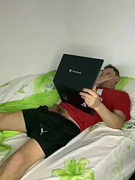 Snapshot of Yourhotboy_42 chatting on 02-22-25, 07:45 Yourhotboy 42 online show from 02-22-25, 07:45