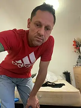 Snapshot of Yourhotboy_42 chatting on 02-23-25, 02:25 Yourhotboy 42 online show from 02-23-25, 02:25