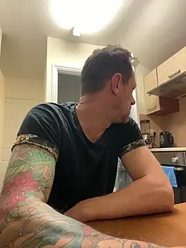 Snapshot of Yourhotboy_42 chatting on 03-03-25, 06:44 Yourhotboy 42 online show from 03-03-25, 06:44