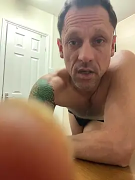 Snapshot of Yourhotboy_42 chatting on 03-08-25, 07:53 Yourhotboy 42 online show from 03-08-25, 07:53