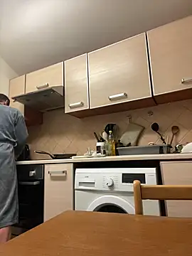 Snapshot of Yourhotboy_42 chatting on 03-14-25, 09:10 Yourhotboy 42 online show from 03-14-25, 09:10