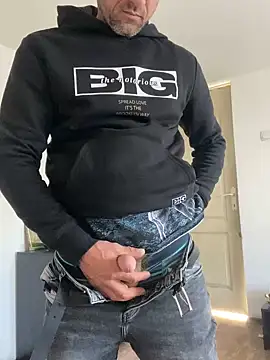 Snapshot of Yourhotboy_42 chatting on 03-22-25, 12:04 Yourhotboy 42 online show from 03-22-25, 12:04