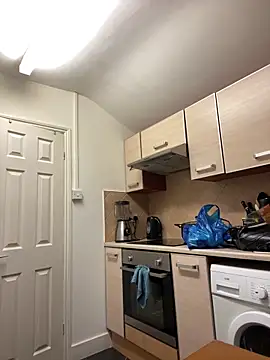 Snapshot of Yourhotboy_42 chatting on 10-30-25, 06:08 Yourhotboy 42 online show from 10-30-25, 06:08